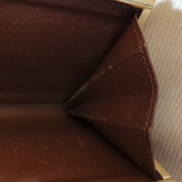 Authentic Louis Vuitton kiss snap wallet - Vintage oldie but goodie - Picture 12 of 14
